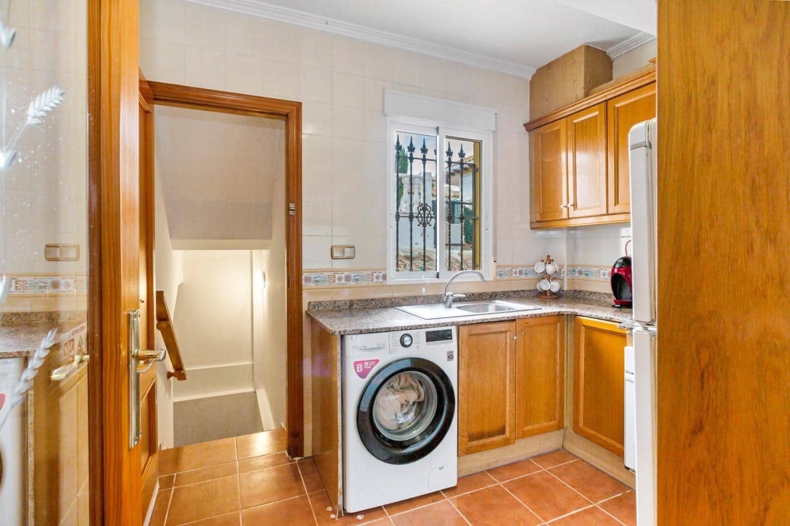 4 soverom Villa til salgs i La Zenia med svømmebasseng garasje - € 399 000 (Ref: 8591189)