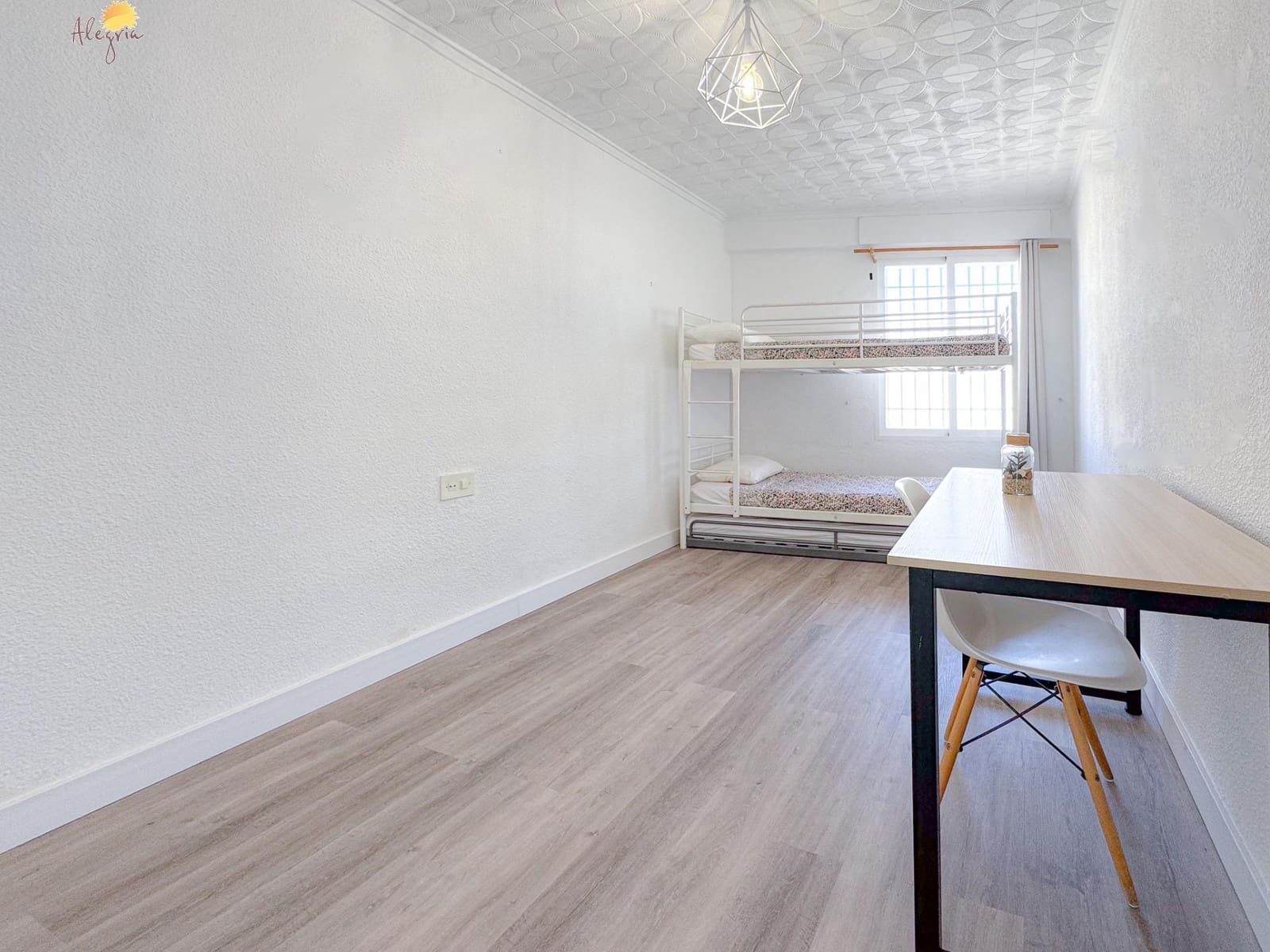 Ático de 2 habitaciones en Torrevieja en venta - 234.900 € (Ref: 8591691)