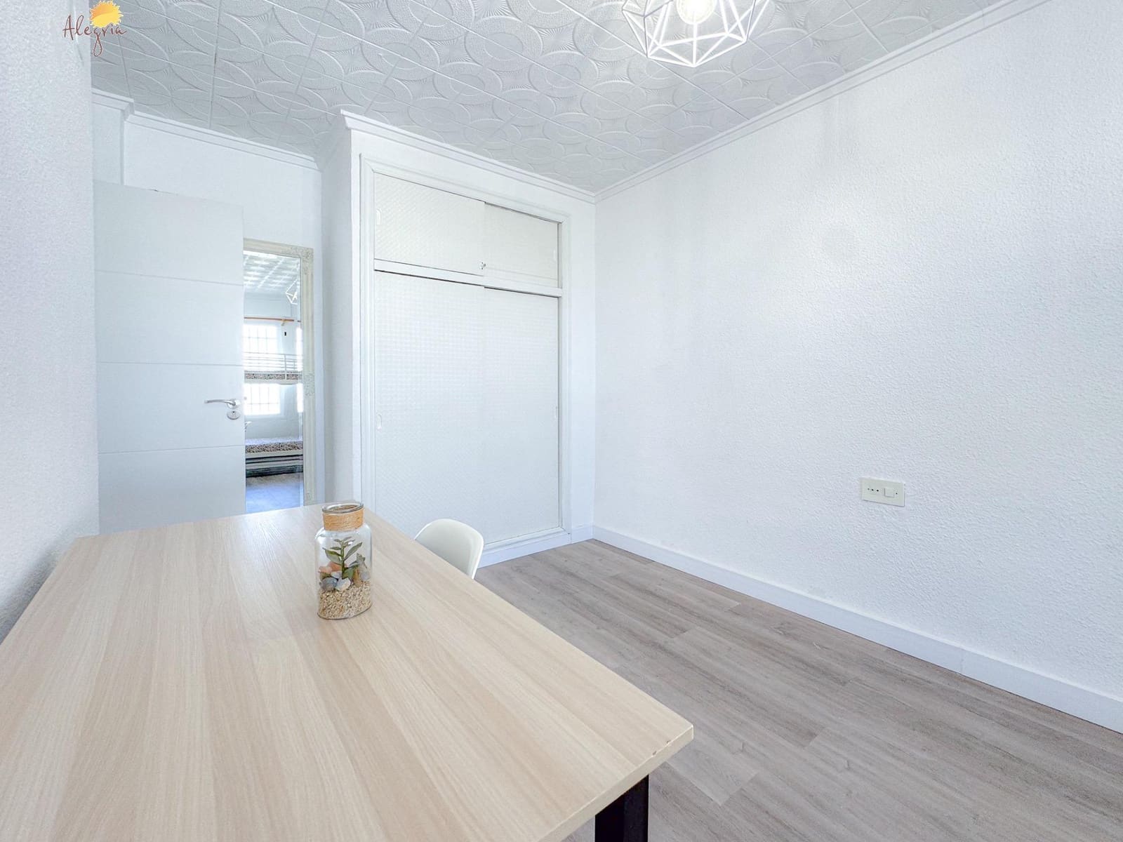 Ático de 2 habitaciones en Torrevieja en venta - 234.900 € (Ref: 8591691)