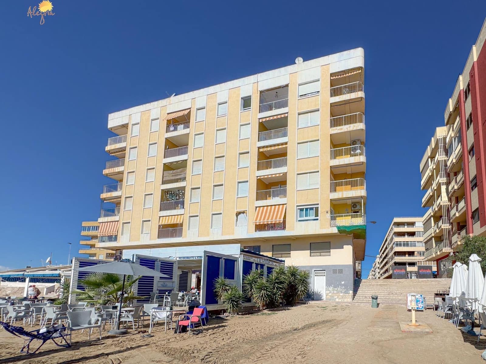 Ático de 2 habitaciones en Torrevieja en venta - 234.900 € (Ref: 8591691)