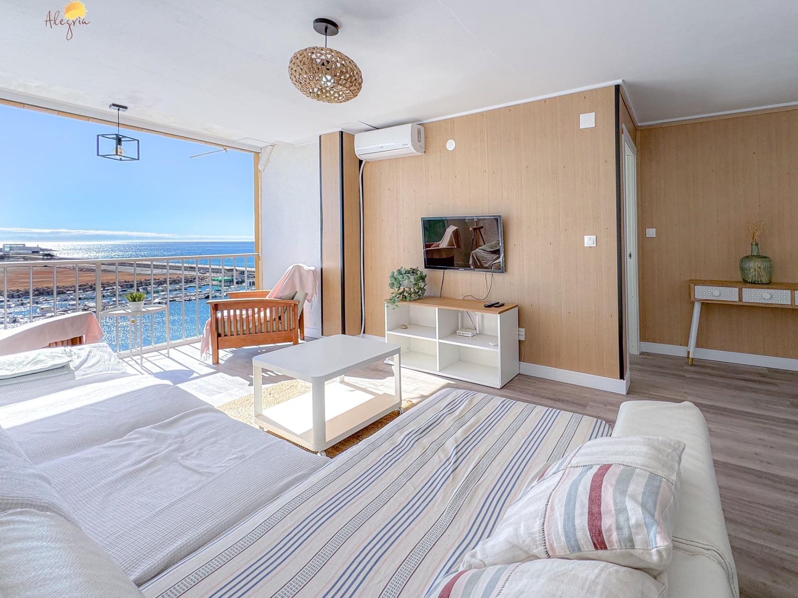 Ático de 2 habitaciones en Torrevieja en venta - 234.900 € (Ref: 8591691)