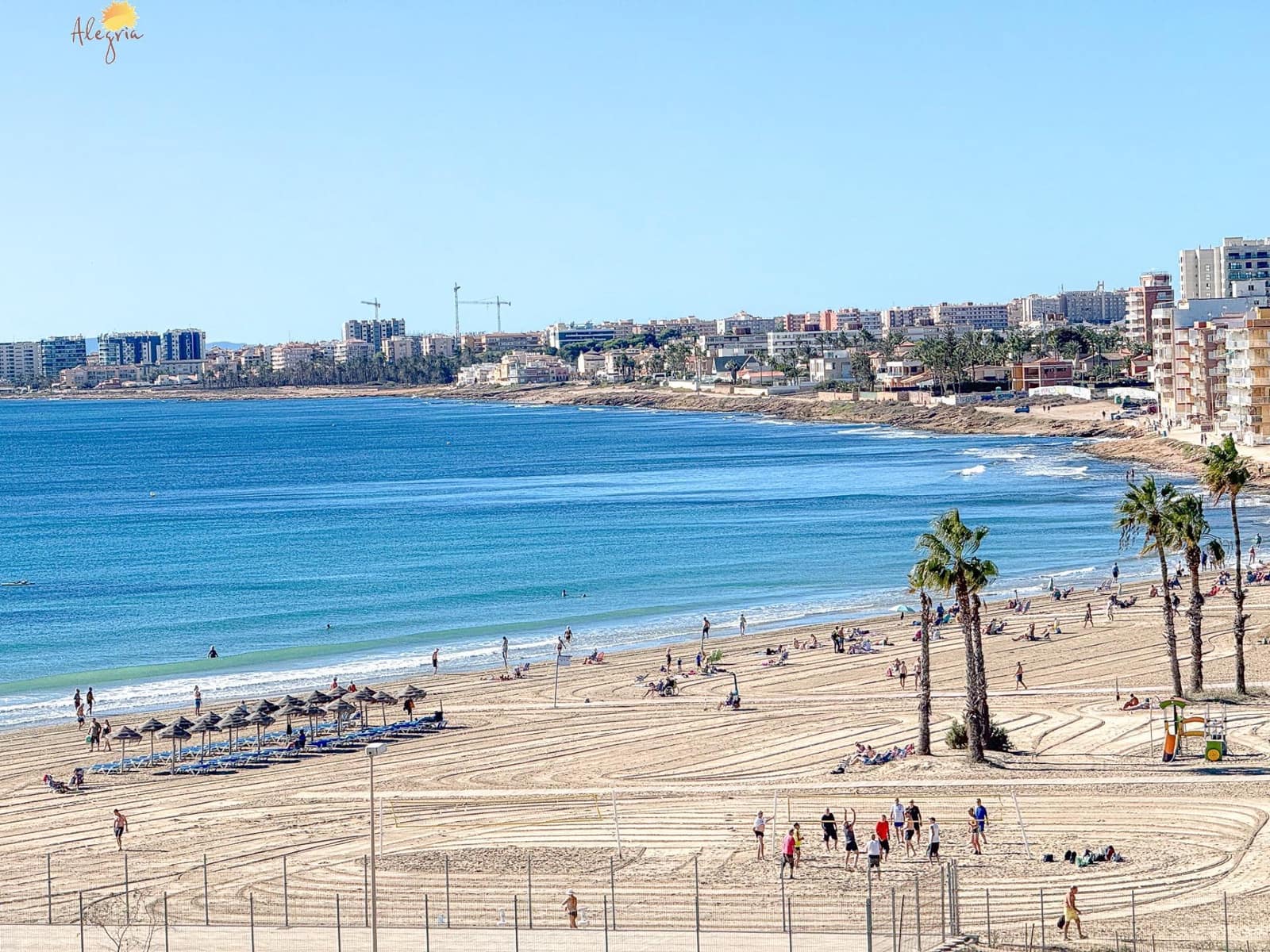 Ático de 2 habitaciones en Torrevieja en venta - 234.900 € (Ref: 8591691)