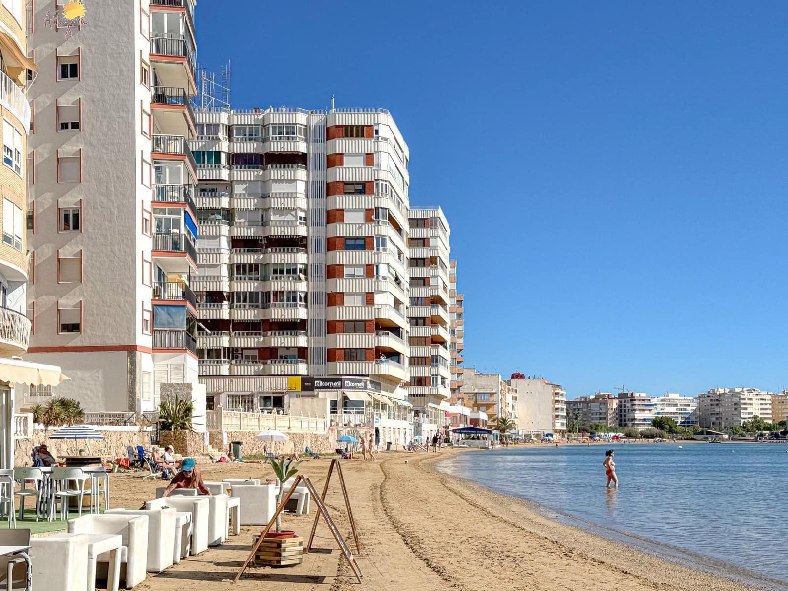 Ático de 2 habitaciones en Torrevieja en venta - 234.900 € (Ref: 8591691)