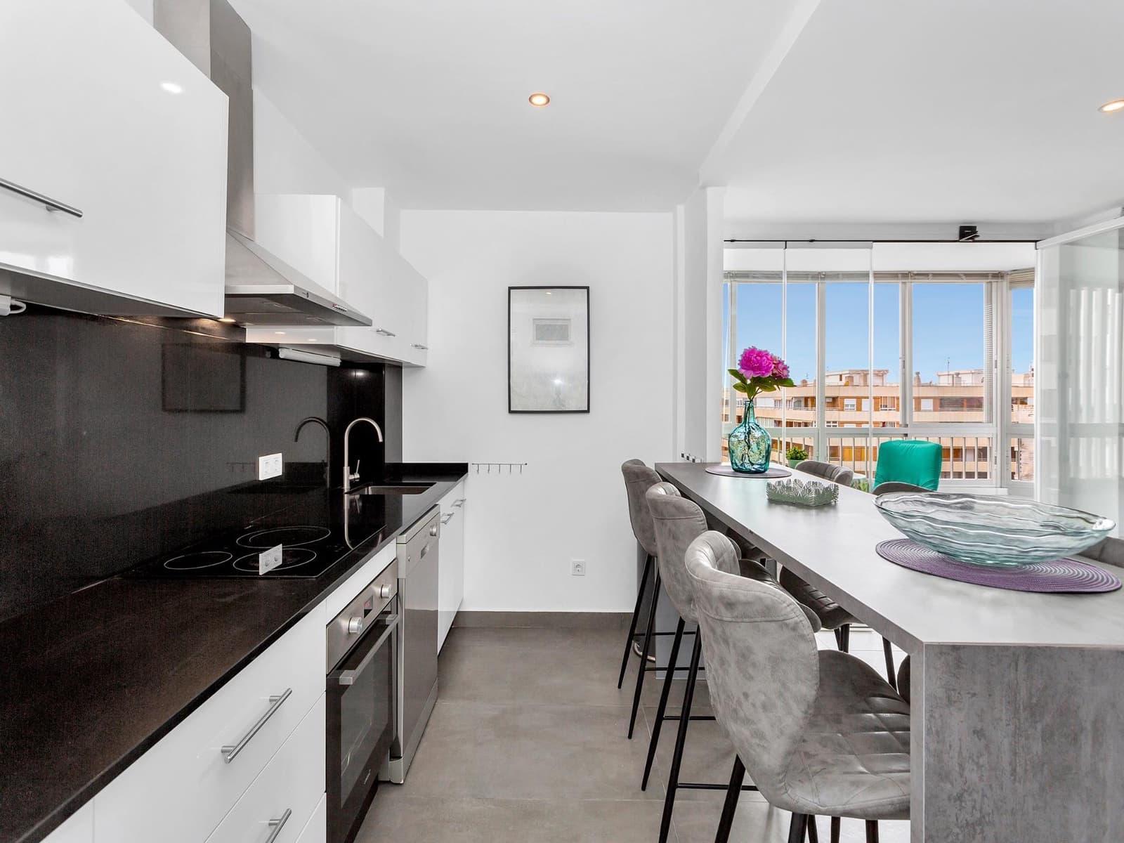 Apartamento de 3 habitaciones en Torrevieja en venta con piscina - 249.000 € (Ref: 8592371)