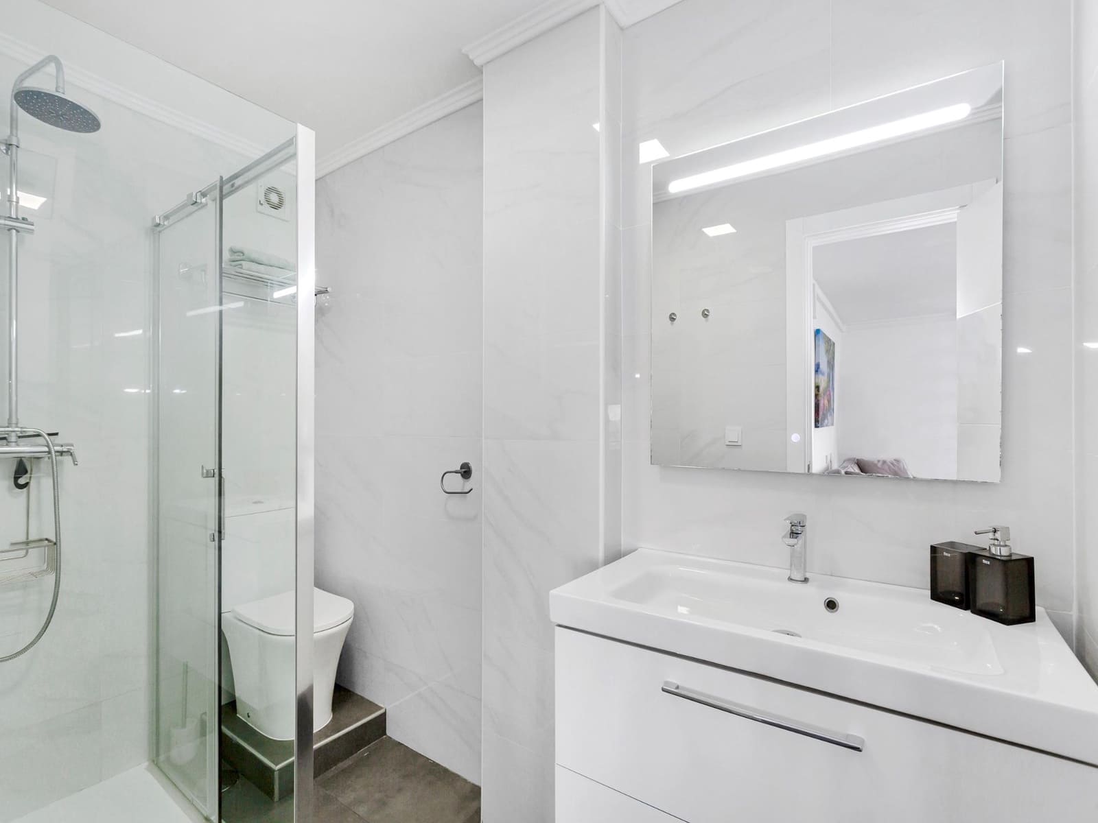 Apartamento de 3 habitaciones en Torrevieja en venta con piscina - 249.000 € (Ref: 8592371)