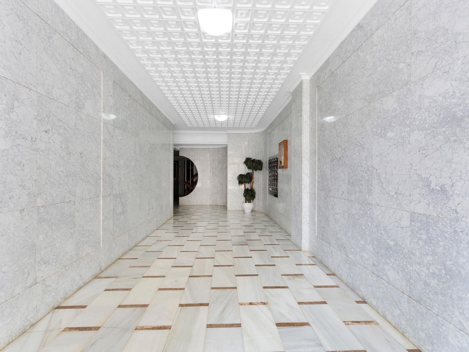 Apartamento de 3 habitaciones en Torrevieja en venta con piscina - 249.000 € (Ref: 8592371)