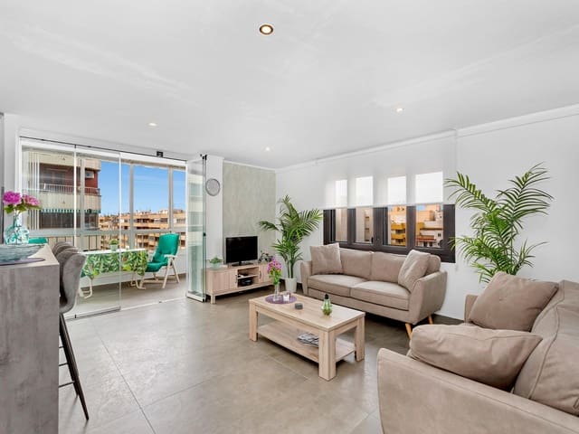 Apartamento de 3 habitaciones en Centro, Torrevieja en venta con piscina - 249.000 € (Ref: 8592371)