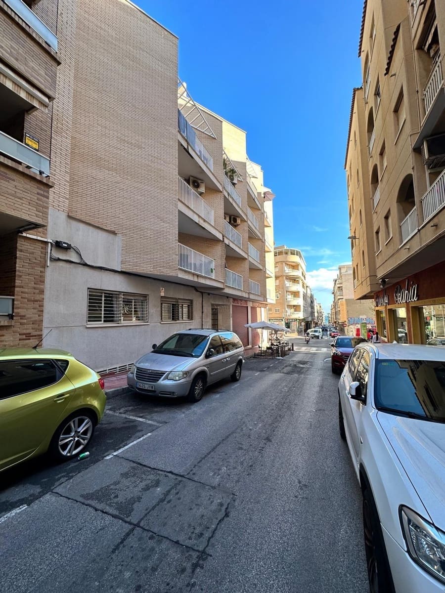 2 sypialnia Penthouse na sprzedaż w Torrevieja - 174 900 € (Ref: 8601566)