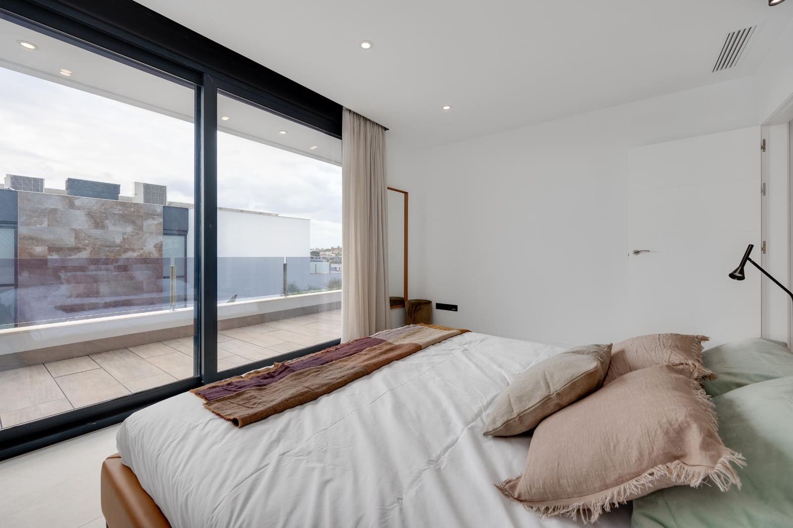 Chalet de 3 habitaciones en Ciudad Quesada en venta con piscina garaje - 925.000 € (Ref: 8603868)