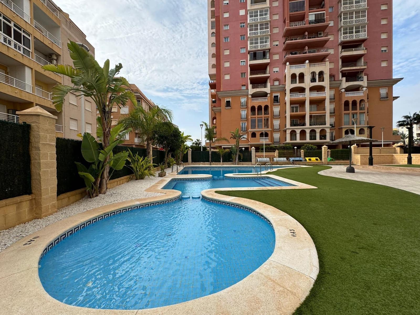 3 soverom Leilighet til salgs i Torrevieja med svømmebasseng - € 349 900 (Ref: 8605361)