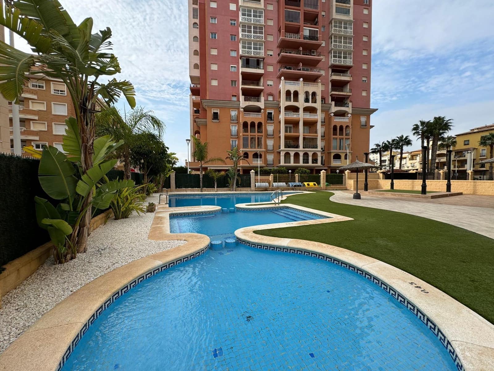 3 soverom Leilighet til salgs i Torrevieja med svømmebasseng - € 349 900 (Ref: 8605361)