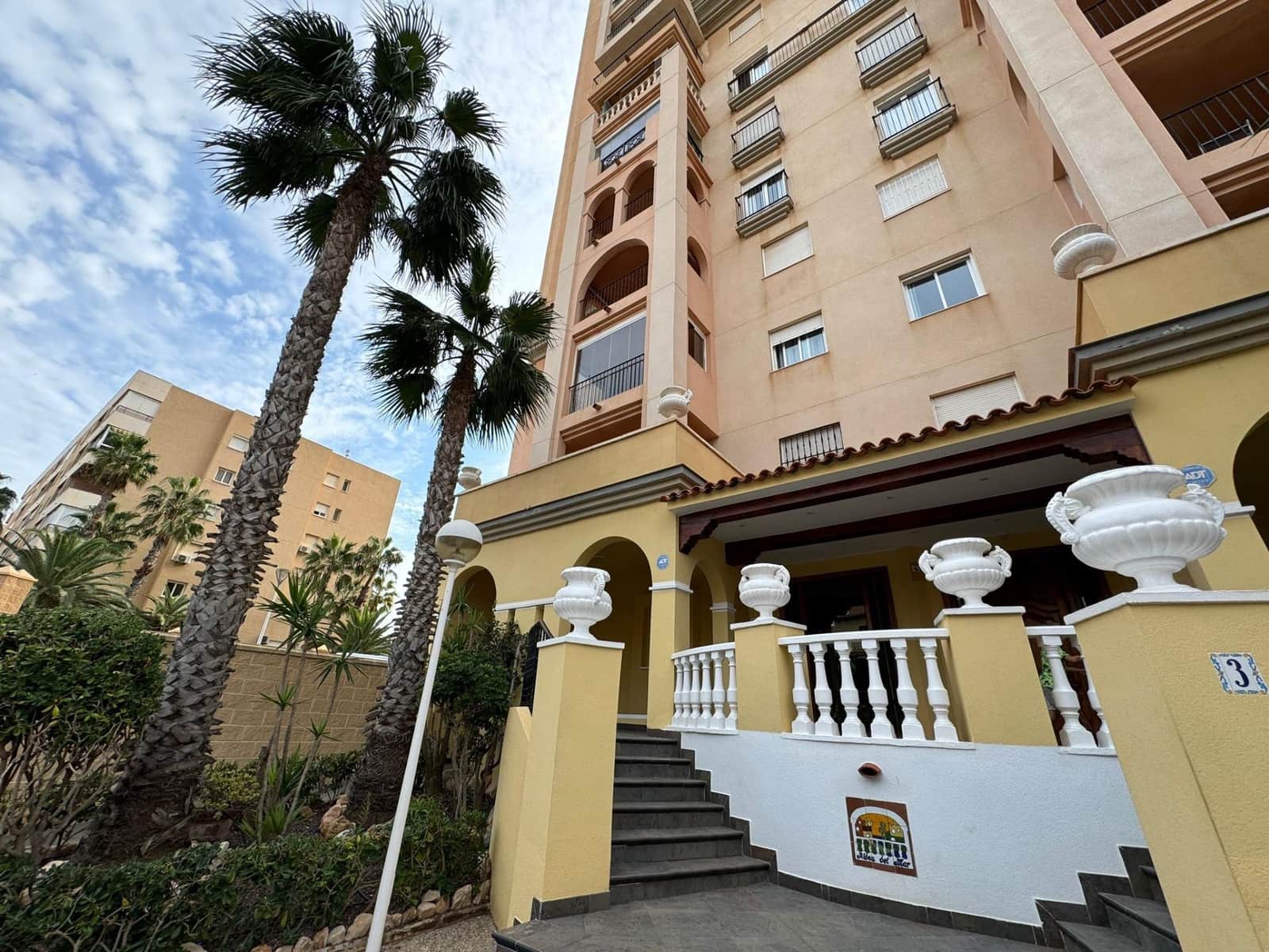 3 soverom Leilighet til salgs i Torrevieja med svømmebasseng - € 349 900 (Ref: 8605361)