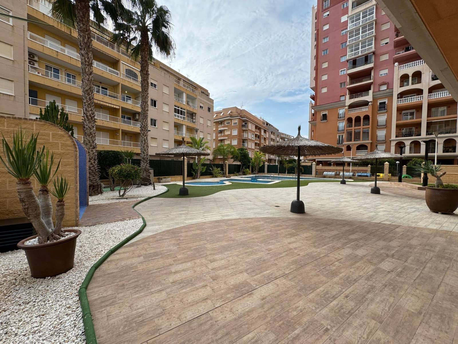 3 soverom Leilighet til salgs i Torrevieja med svømmebasseng - € 349 900 (Ref: 8605361)