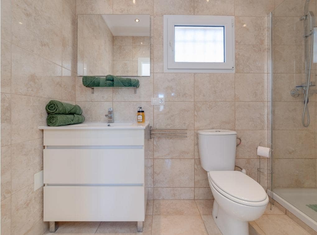 4 soveværelse Rækkehus til salg i Orihuela Costa med swimmingpool - € 369.000 (Ref: 8641119)