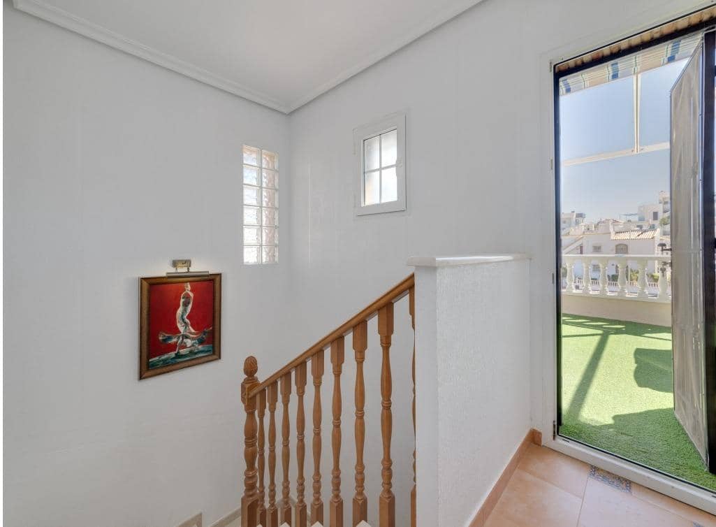 4 soveværelse Rækkehus til salg i Orihuela Costa med swimmingpool - € 369.000 (Ref: 8641119)