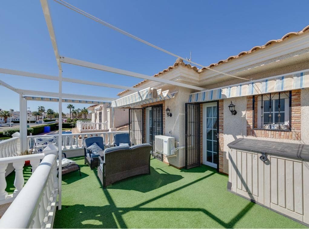 4 soveværelse Rækkehus til salg i Orihuela Costa med swimmingpool - € 369.000 (Ref: 8641119)