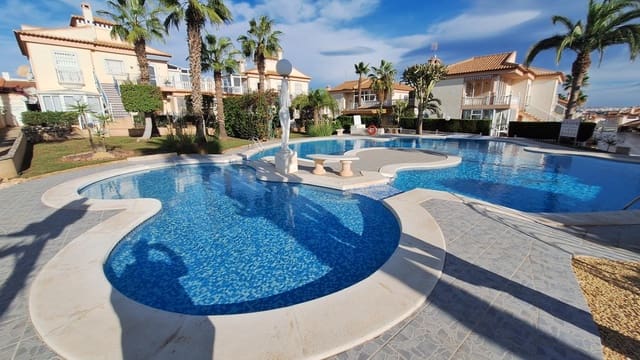 2 makuuhuone Bungalow myytävänä paikassa Los Balcones - Los Altos, Torrevieja mukana uima-altaan 
autotalli - 170 000 € (Ref: 8678232)