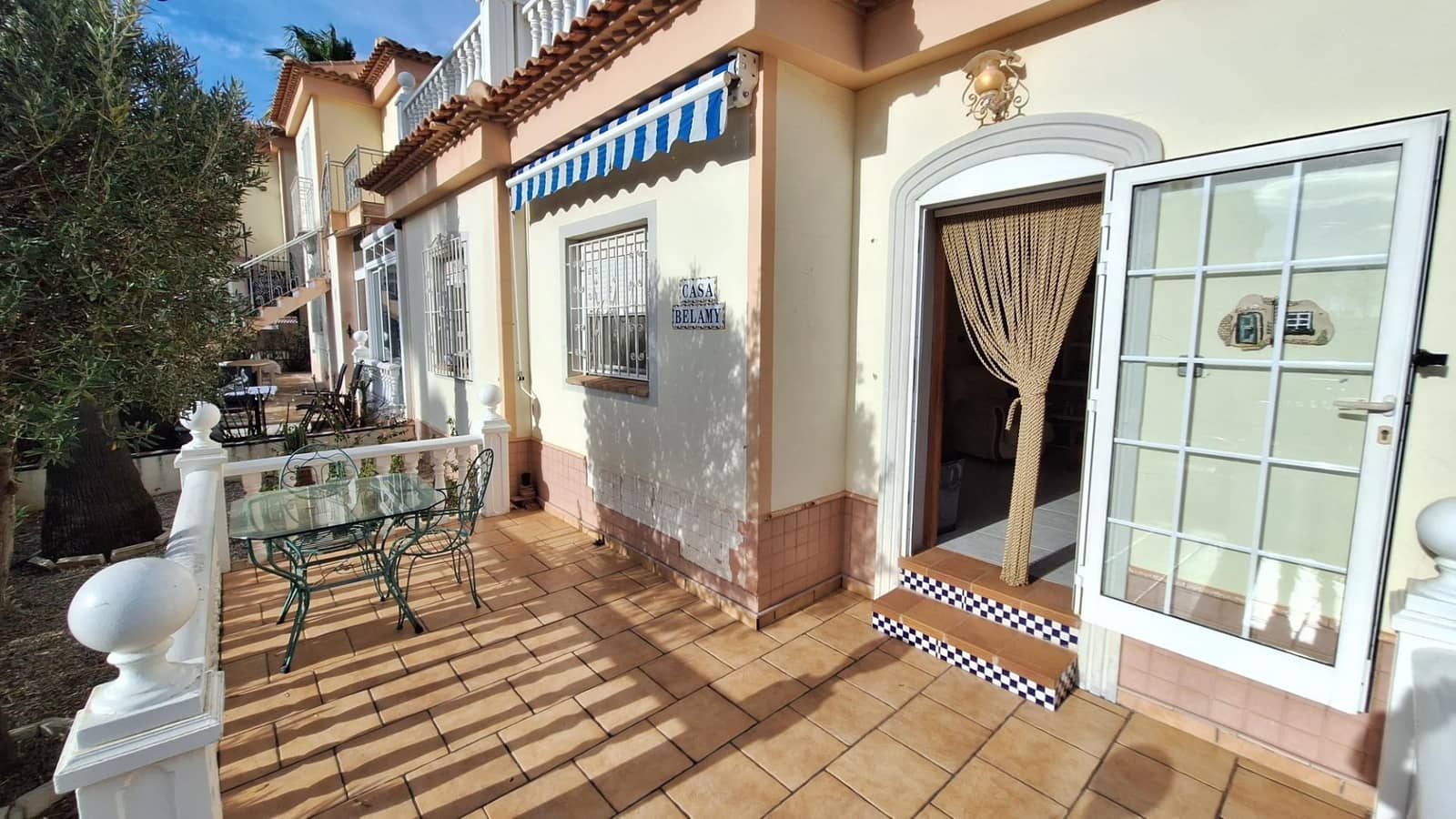 2 makuuhuone Bungalow myytävänä paikassa Torrevieja mukana uima-altaan 
autotalli - 170 000 € (Ref: 8678232)