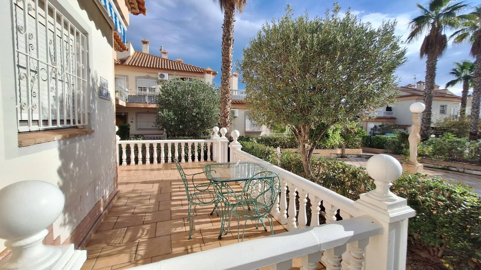 2 makuuhuone Bungalow myytävänä paikassa Torrevieja mukana uima-altaan 
autotalli - 170 000 € (Ref: 8678232)