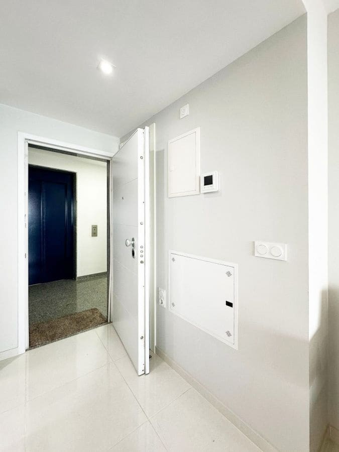 2 bedroom Apartment for sale in Punta Prima with pool garage - € 410,000 (Ref: 8679935)