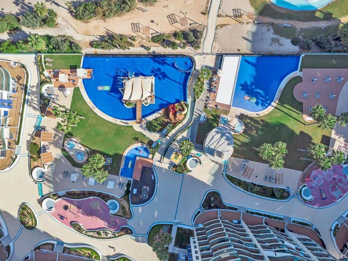 2 bedroom Apartment for sale in Punta Prima with pool garage - € 410,000 (Ref: 8679935)