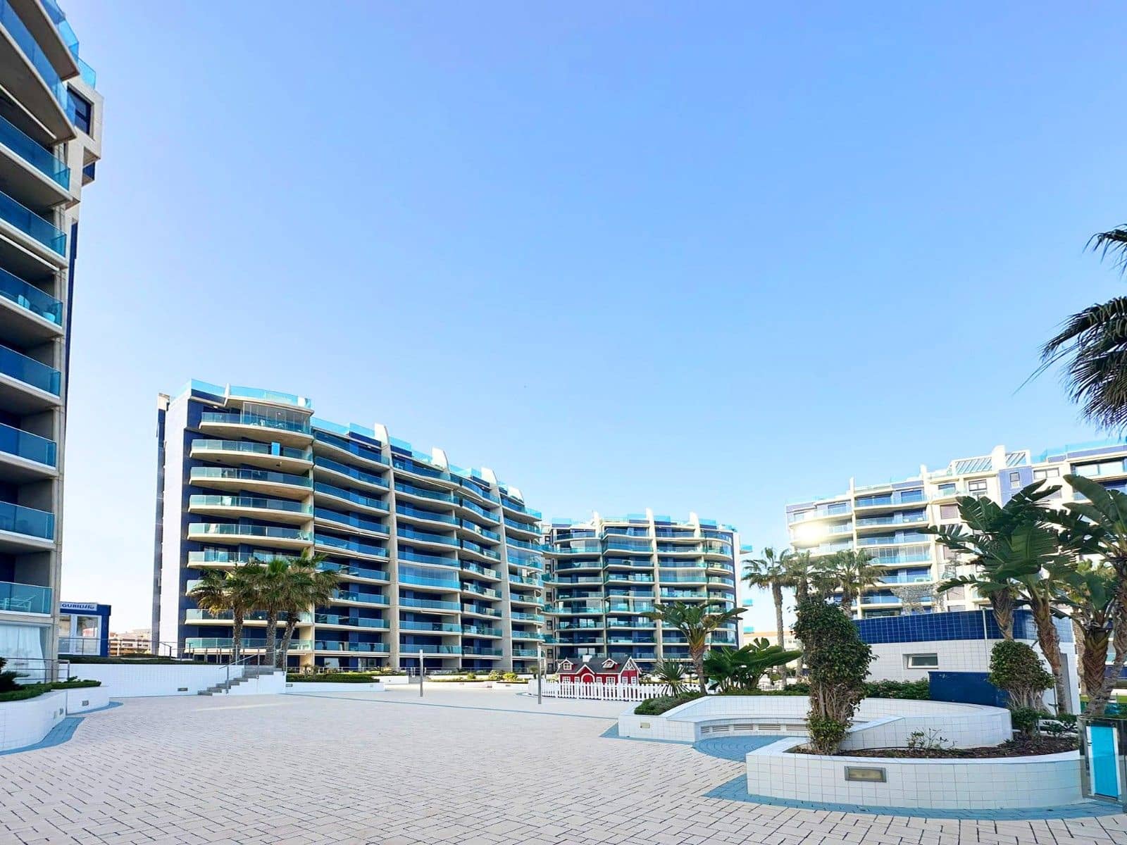 2 bedroom Apartment for sale in Punta Prima with pool garage - € 410,000 (Ref: 8679935)