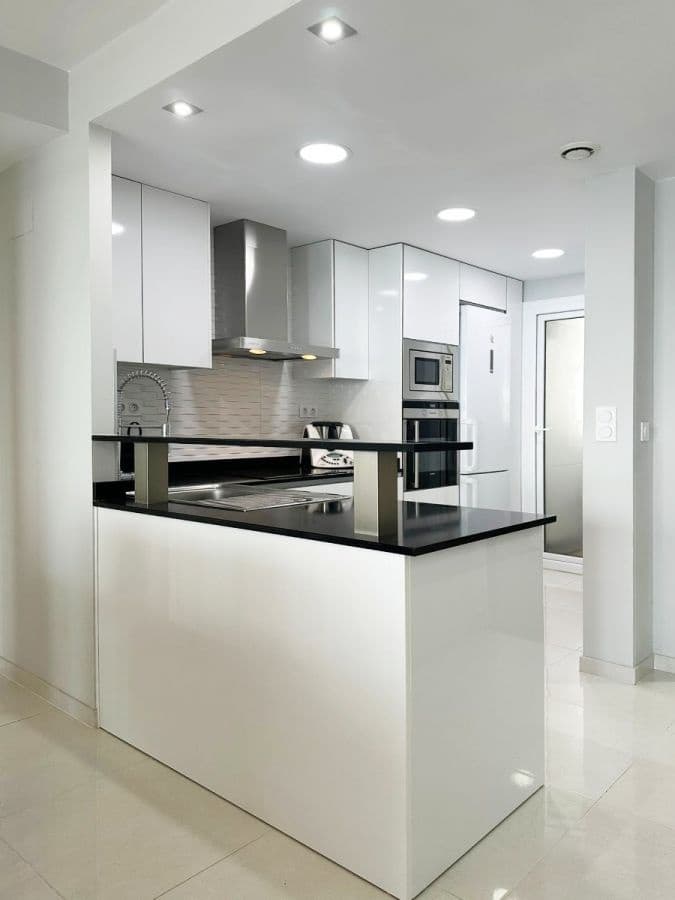 2 bedroom Apartment for sale in Punta Prima with pool garage - € 410,000 (Ref: 8679935)