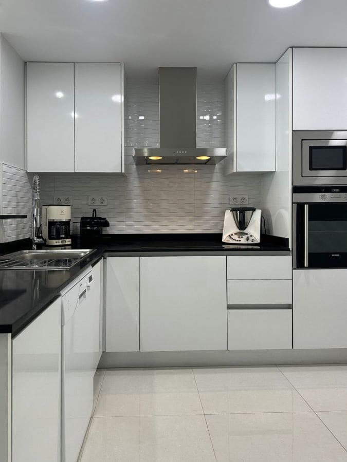 2 bedroom Apartment for sale in Punta Prima with pool garage - € 410,000 (Ref: 8679935)