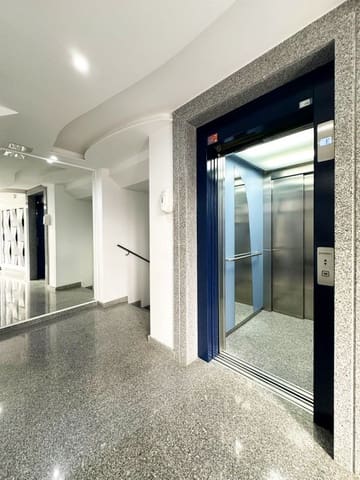 2 Zimmer Apartment zu verkaufen in Punta Prima, Torrevieja mit Pool Garage - 410.000 € (Ref: 8679935)