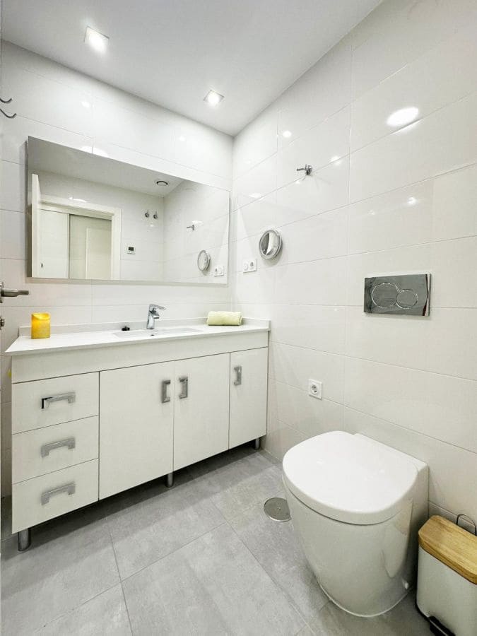 2 bedroom Apartment for sale in Punta Prima with pool garage - € 410,000 (Ref: 8679935)