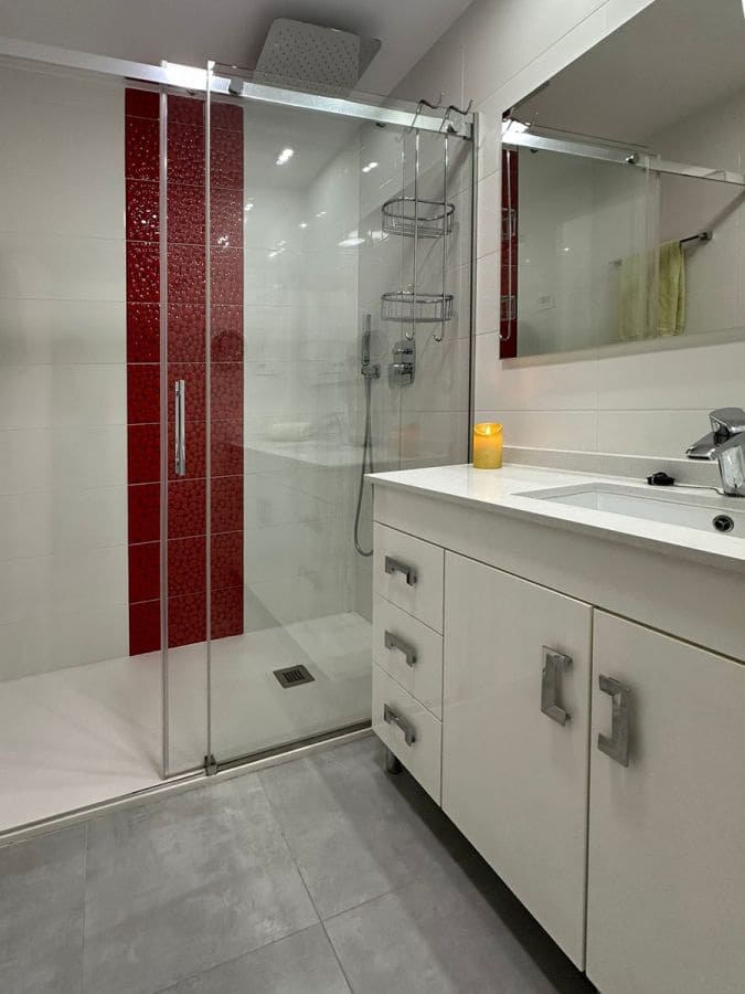 2 bedroom Apartment for sale in Punta Prima with pool garage - € 410,000 (Ref: 8679935)