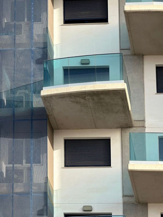 2 bedroom Apartment for sale in Punta Prima with pool garage - € 410,000 (Ref: 8679935)