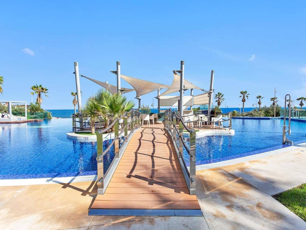 2 bedroom Apartment for sale in Punta Prima with pool garage - € 410,000 (Ref: 8679935)