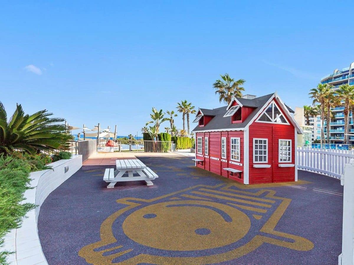 2 bedroom Apartment for sale in Punta Prima with pool garage - € 410,000 (Ref: 8679935)