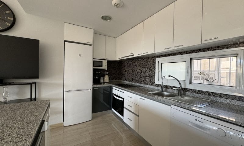 2 chambre Appartement à vendre à Orihuela Costa avec piscine - 229 995 € (Ref: 8682572)