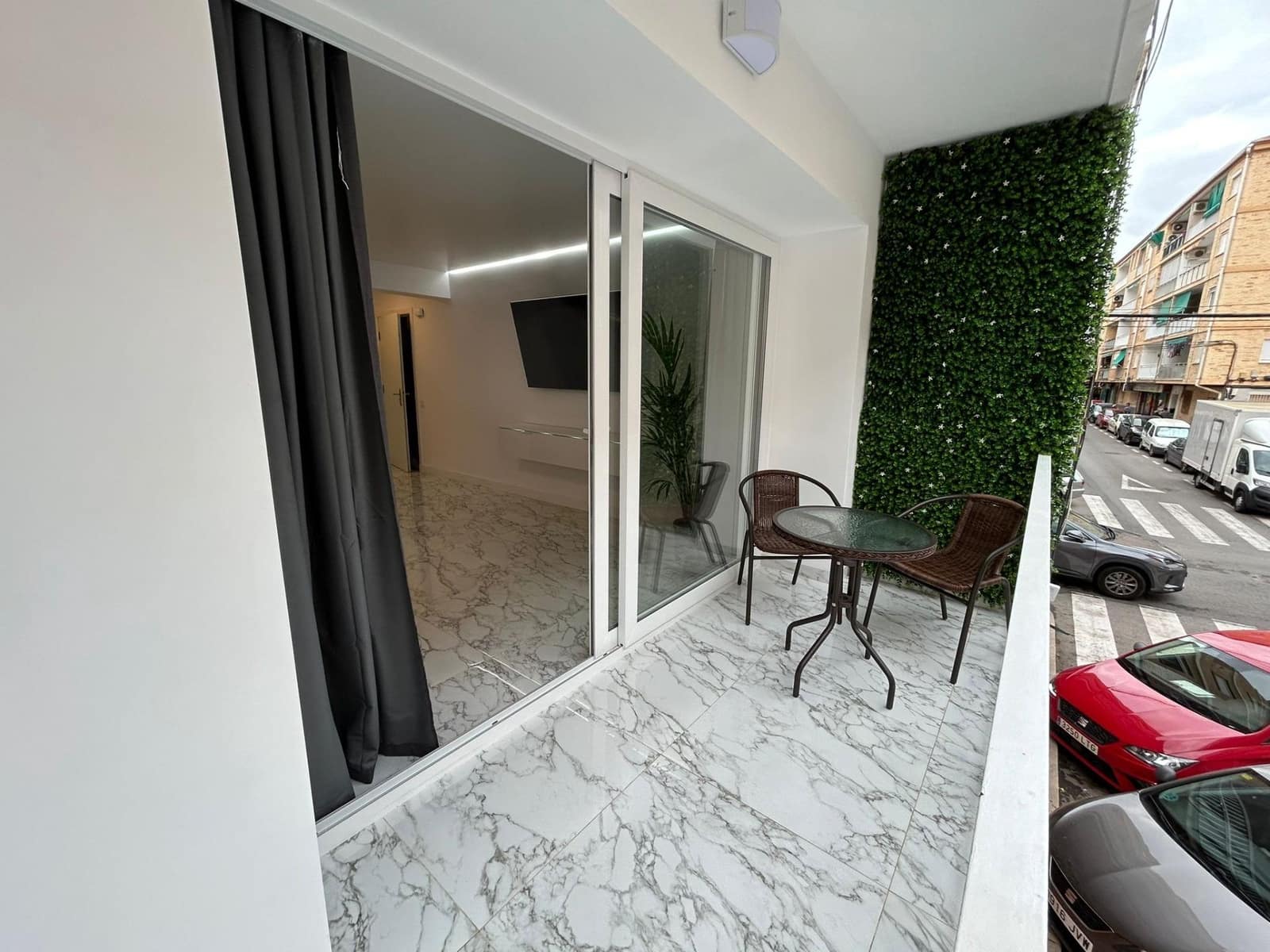 Apartamento de 2 habitaciones en Torrevieja en venta - 169.900 € (Ref: 8685033)