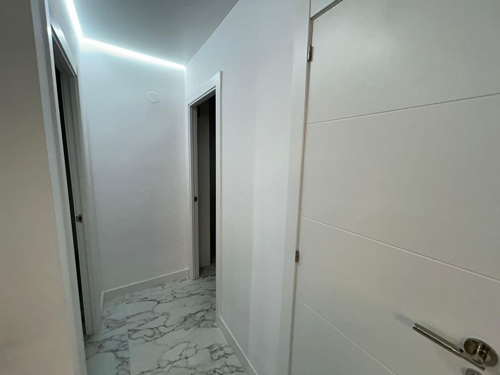 Apartamento de 2 habitaciones en Torrevieja en venta - 169.900 € (Ref: 8685033)