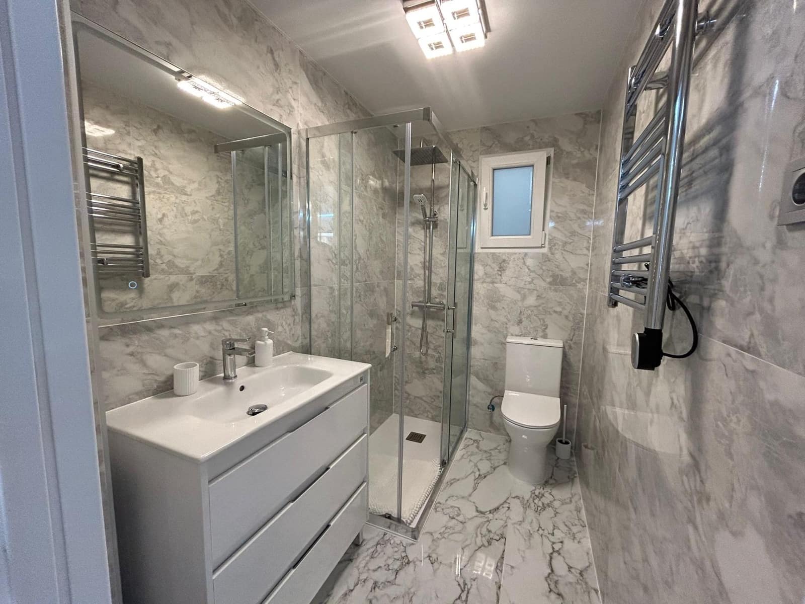 Apartamento de 2 habitaciones en Torrevieja en venta - 169.900 € (Ref: 8685033)