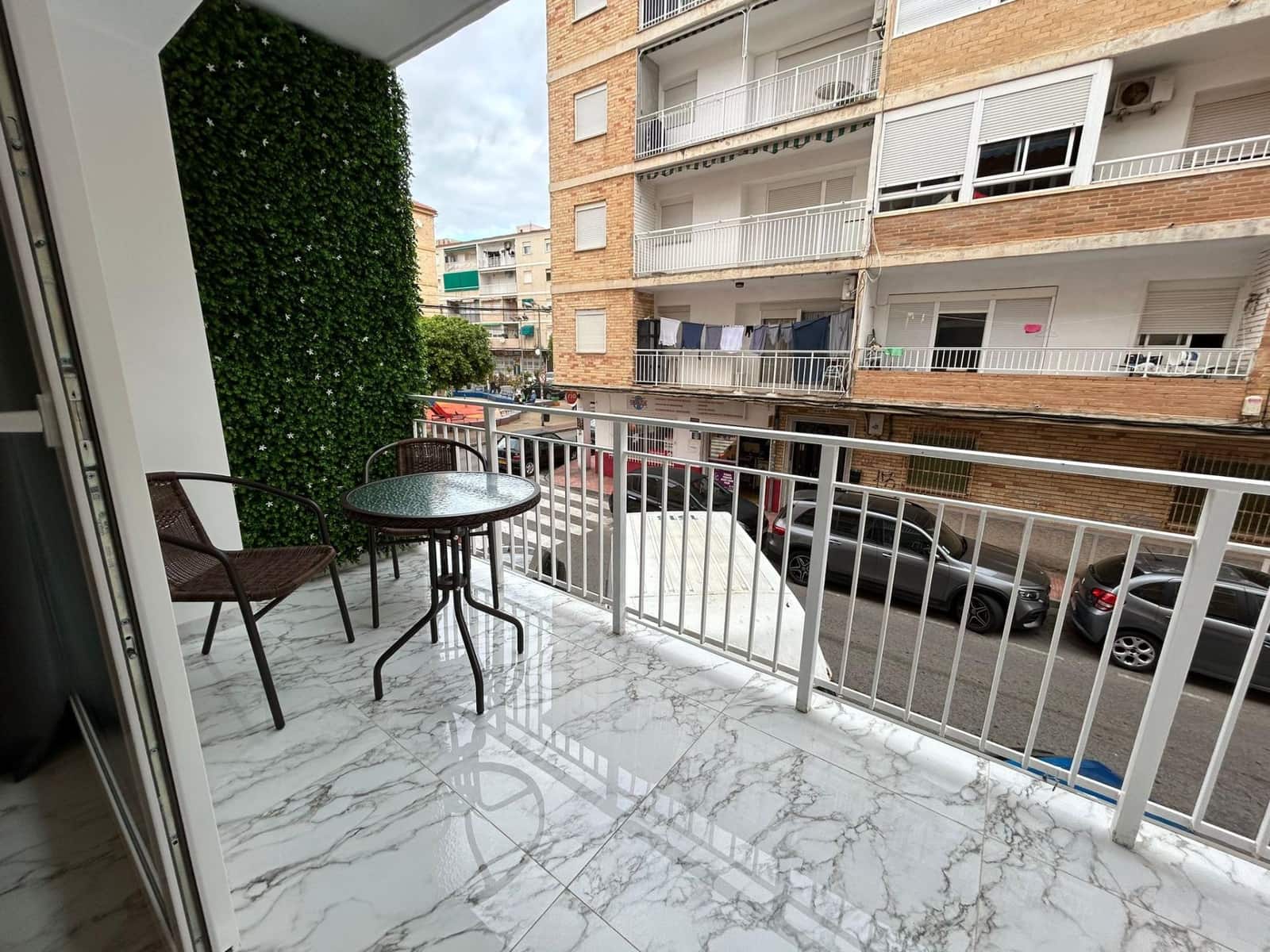 Apartamento de 2 habitaciones en Torrevieja en venta - 169.900 € (Ref: 8685033)