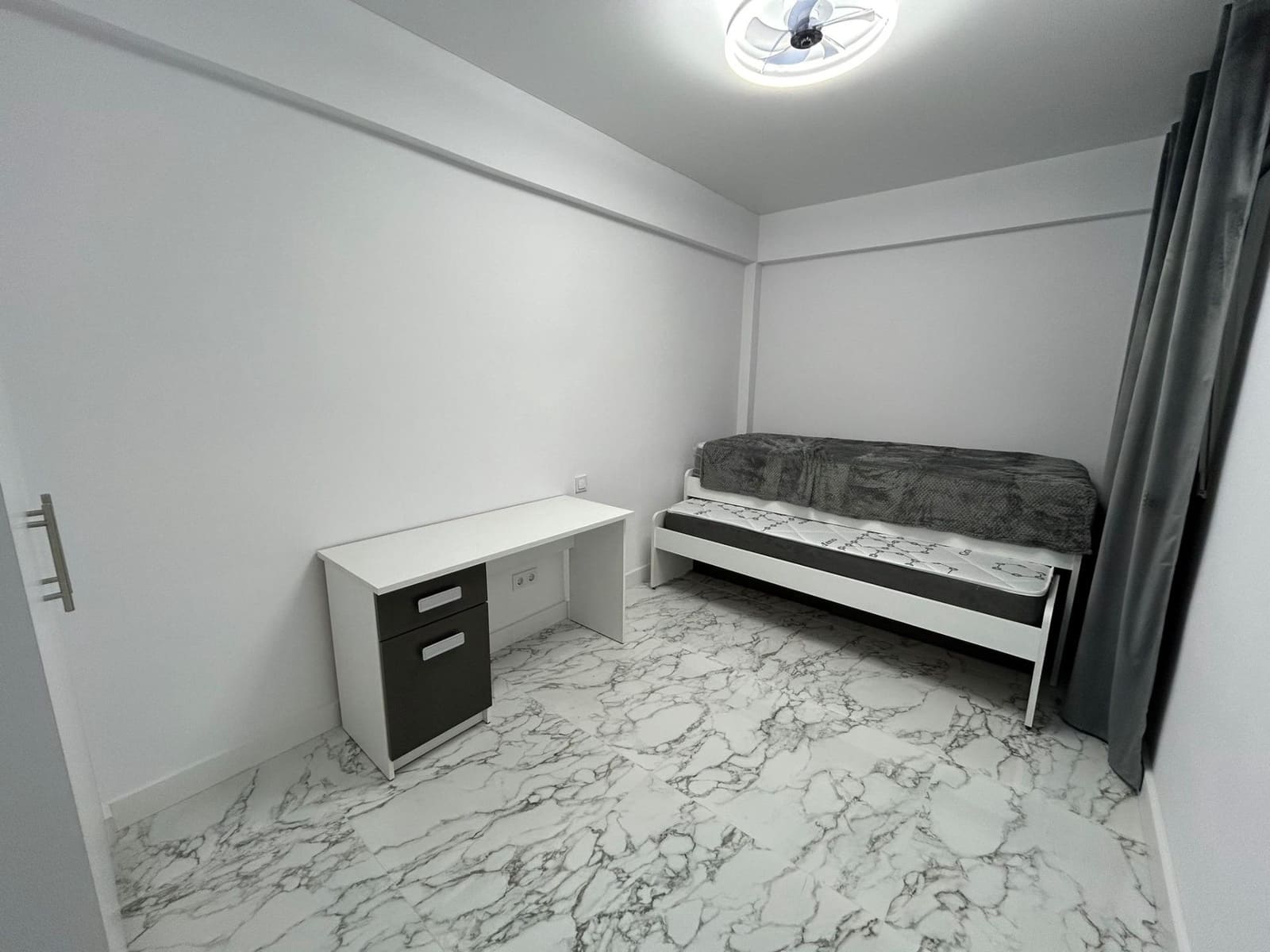 Apartamento de 2 habitaciones en Torrevieja en venta - 169.900 € (Ref: 8685033)