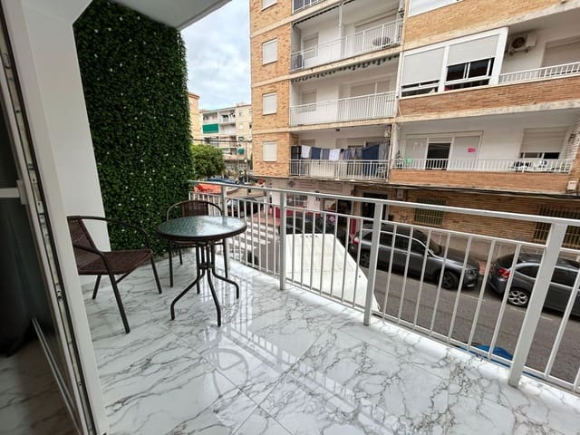 Apartamento de 2 habitaciones en Las Piscinas Naturales, Torrevieja en venta - 169.900 € (Ref: 8685033)