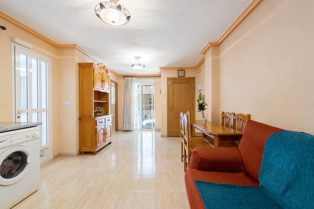 3 quarto Apartamento para venda em Las Piscinas Naturales, Torrevieja com garagem - 132 000 € (Ref: 8710342)