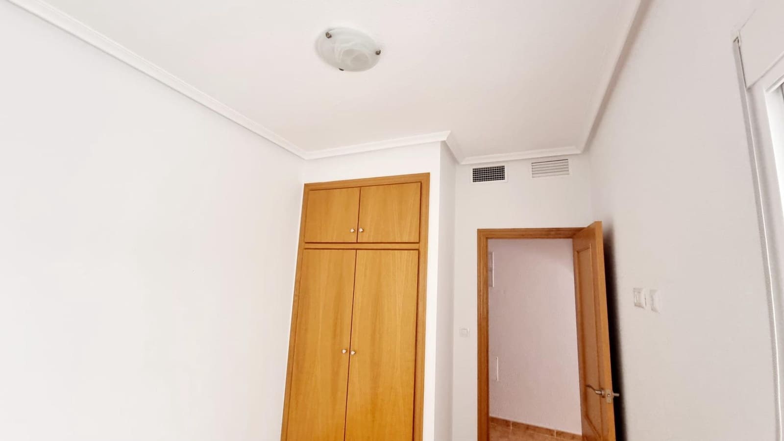 2 makuuhuone Huoneisto myytävänä paikassa Torrevieja - 115 000 € (Ref: 8710343)