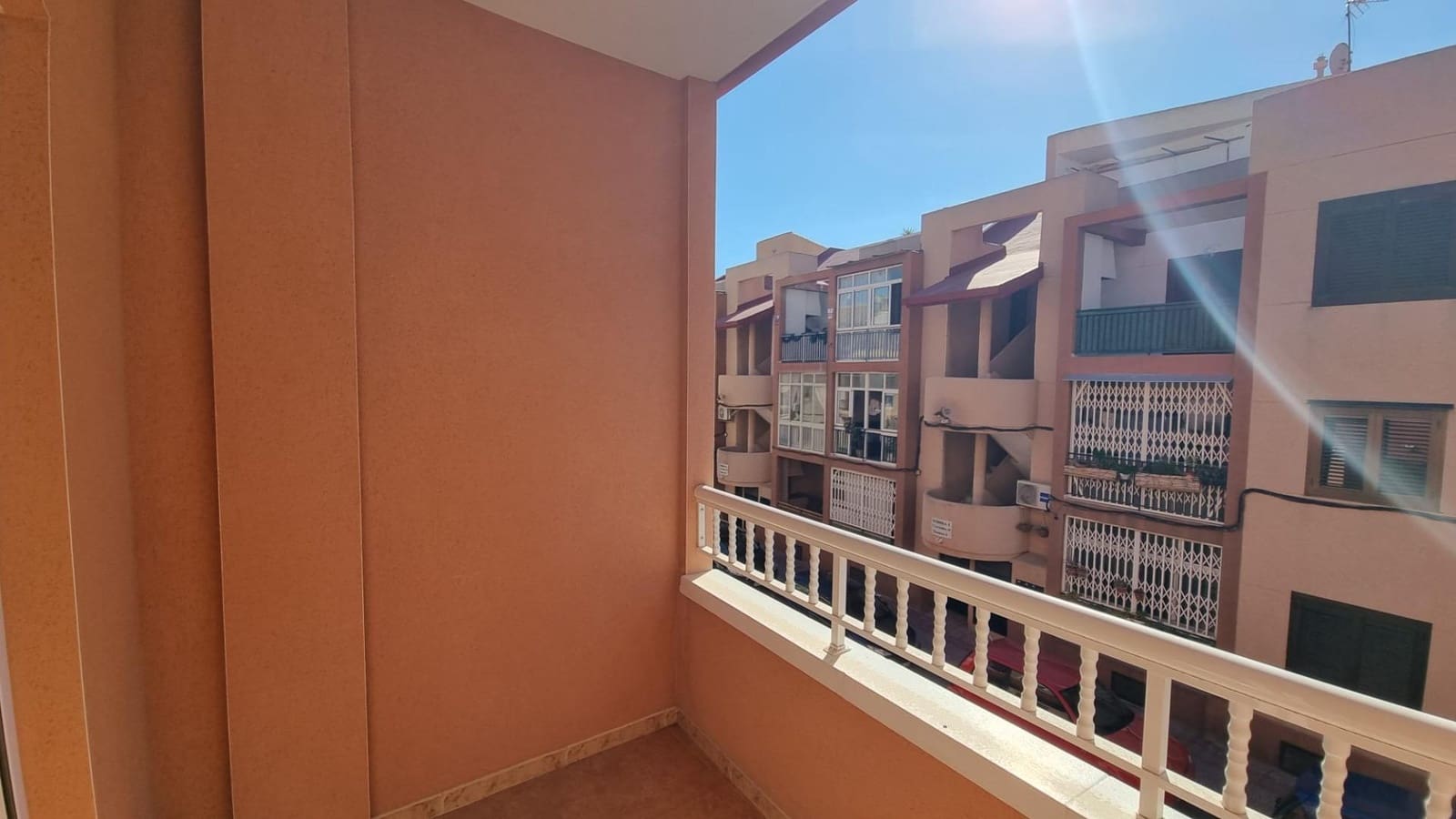 2 makuuhuone Huoneisto myytävänä paikassa Torrevieja - 115 000 € (Ref: 8710343)