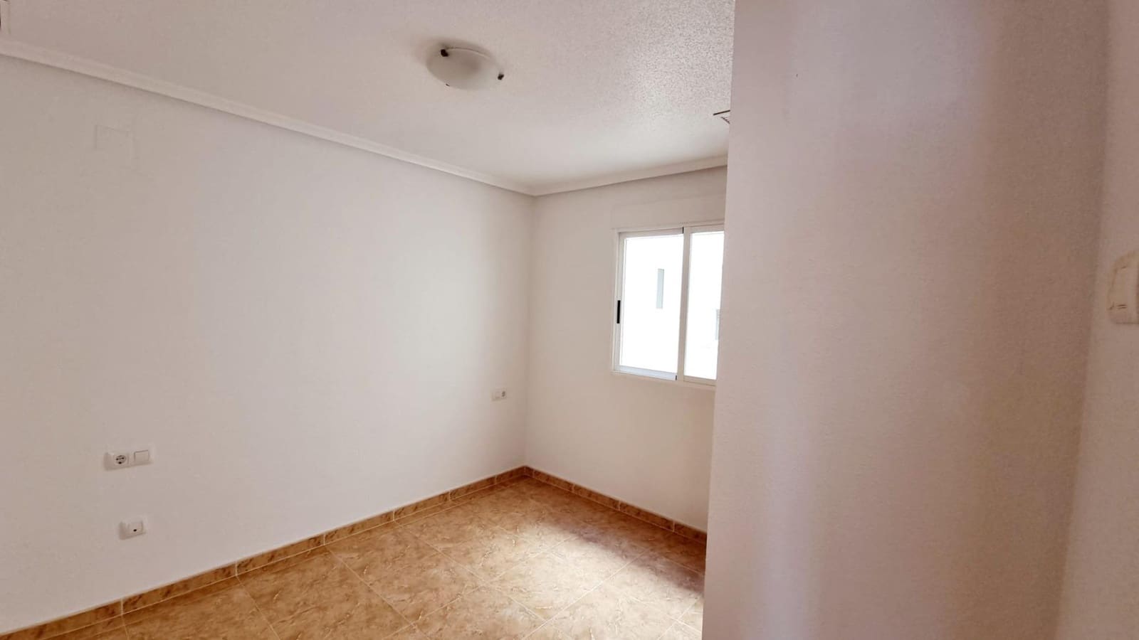 2 makuuhuone Huoneisto myytävänä paikassa Torrevieja - 115 000 € (Ref: 8710343)