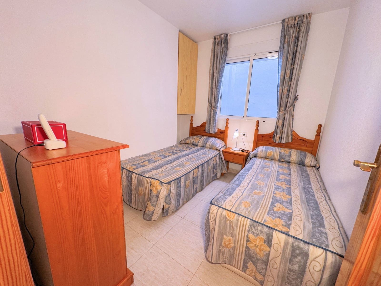 Piso de 2 habitaciones en Torrevieja en venta con piscina garaje - 129.900 € (Ref: 8715435)