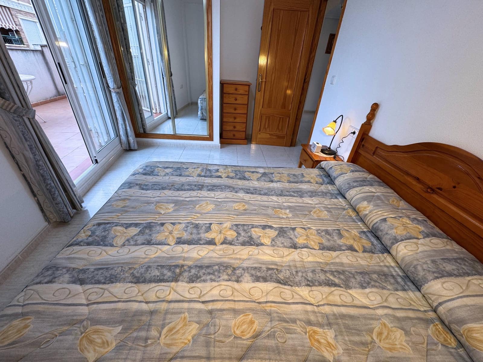 Piso de 2 habitaciones en Torrevieja en venta con piscina garaje - 129.900 € (Ref: 8715435)