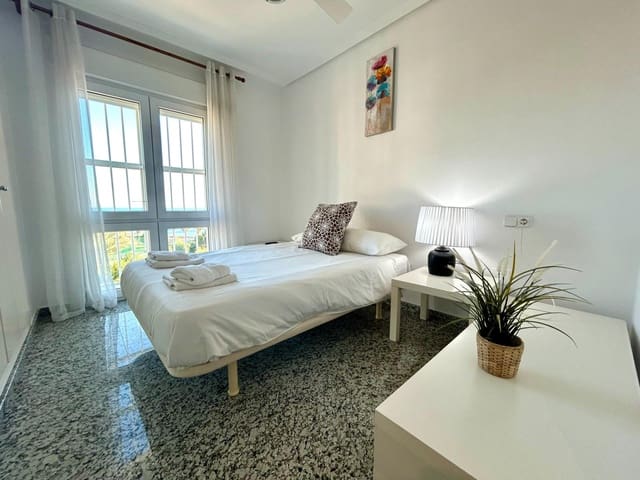 Ático de 4 habitaciones en Cabo Roig, Orihuela en venta con piscina - 395.000 € (Ref: 8748138)