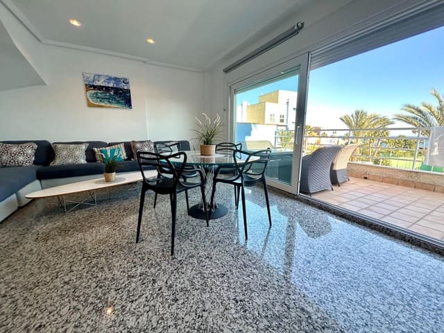 Ático de 4 habitaciones en Cabo Roig, Orihuela en venta con piscina - 395.000 € (Ref: 8748138)