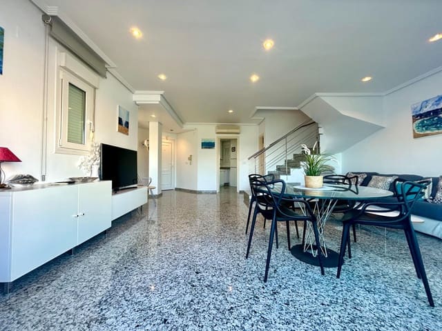 Ático de 4 habitaciones en Cabo Roig, Orihuela en venta con piscina - 395.000 € (Ref: 8748138)